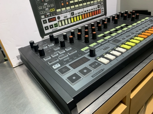 Behringer - RD8 3