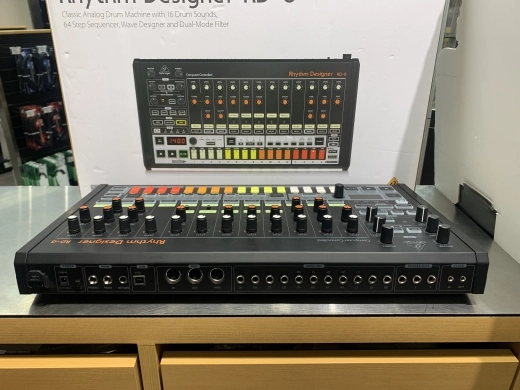 Behringer - RD8 4