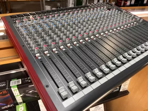 Allen & Heath - ZED-24 2