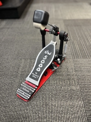 DW 5000 SERIES ACCELERATOR BASS DRUM PEDAL