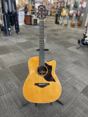 Yamaha A3R All Solid Spruce/Rosewood Dreadnought Cutaway - Tobacco