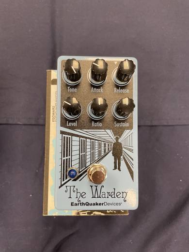 EarthQuaker Devices Warden Compressor V2 | Long & McQuade