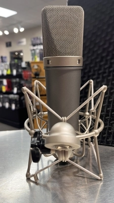 Neumann TLM67 3