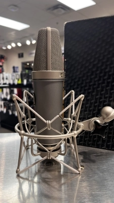 Neumann TLM67 4