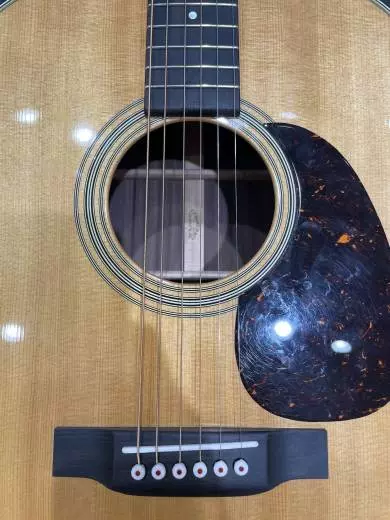 Martin Guitars - D-28 2017 2