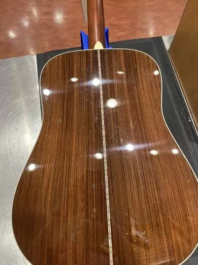 Martin Guitars - D-28 2017 2