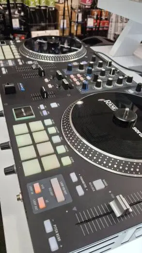 RANE - RANE DJ ONE 2