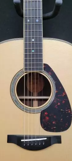 LL16 ARE Original Jumbo Spruce Top Acoustic/Electric Guitar 2