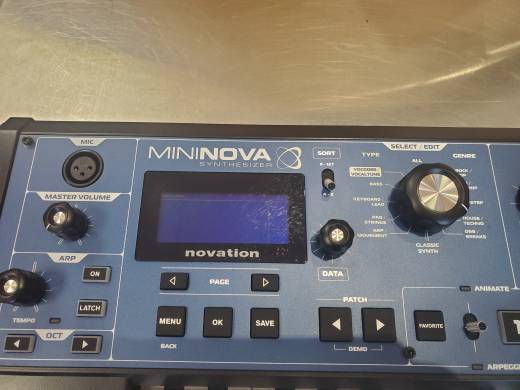 Novation - MININOVA 5