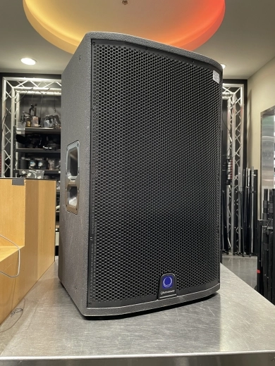 TurboSound - 2500 Watt 2 Way 15