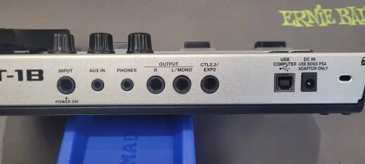 GT-1B Multi-FX Pedal 2