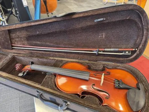 The Realist Professional 4 String Violin w/ Realist Pickup 2