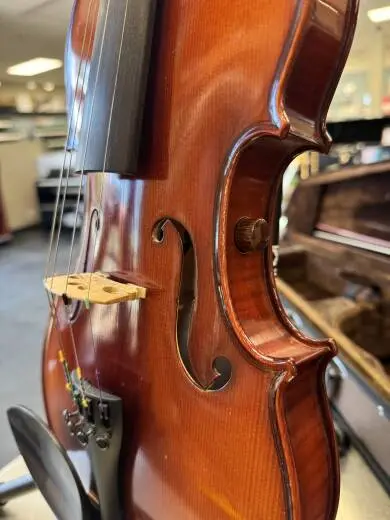 The Realist Professional 4 String Violin w/ Realist Pickup 2