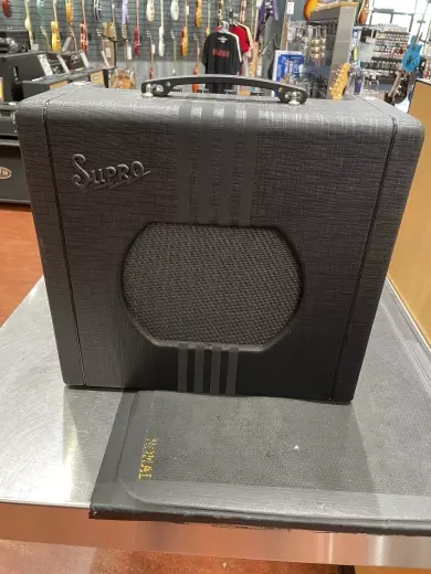 Supro Delta King 10