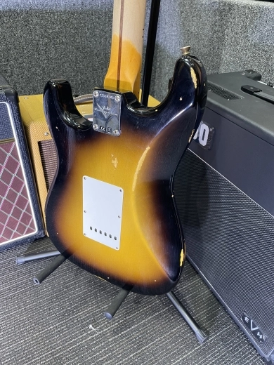 Fender - '57 Stratocaster Relic - Wide-Fade 2-Colour Sunburst 2