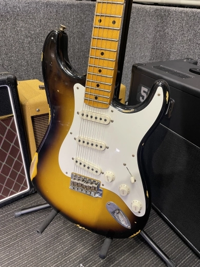 Fender - '57 Stratocaster Relic - Wide-Fade 2-Colour Sunburst 2