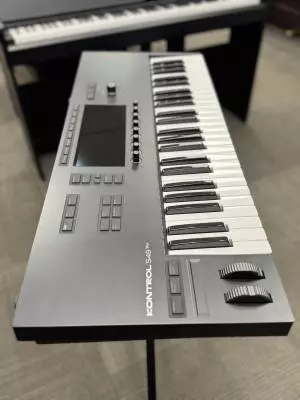 Store Special Product - Native Instruments - KONTROL S49 MK3