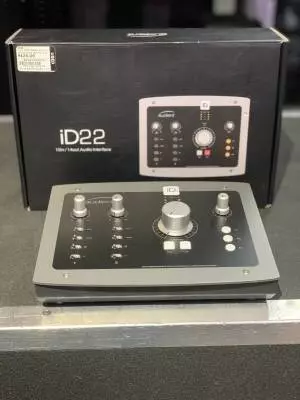 Audient - ID22