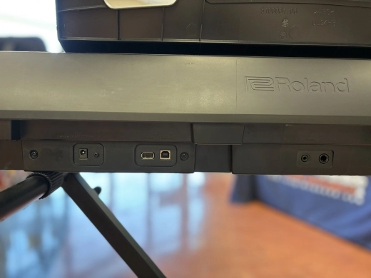 Roland - FP-10-BK 3