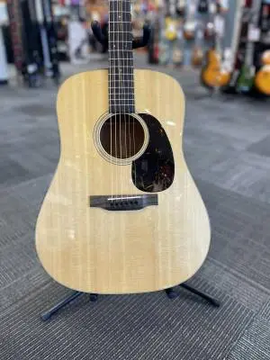 Martin Guitars - D-18 2012 2