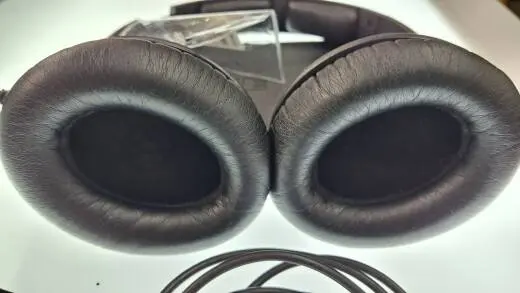 KRK - KNS-8400