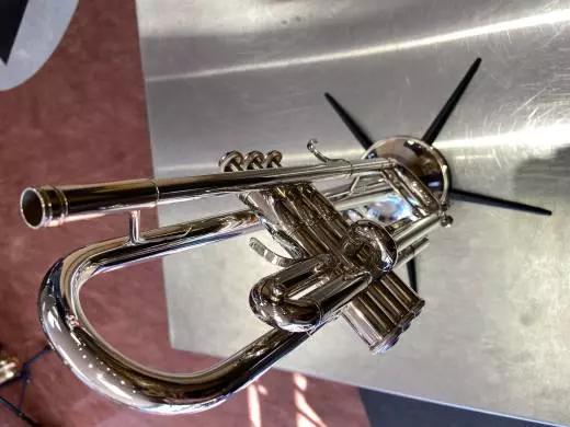 YAMAHA YTR9335NYSII PRO TRUMPET 2