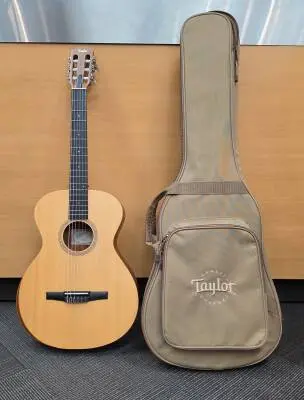 Taylor Guitars - ACADEMY 12E-NV2