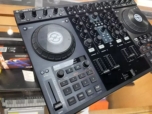 Native Instruments - TRAKTOR KONT S4 2