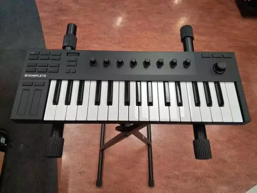 Native Instruments - M-32