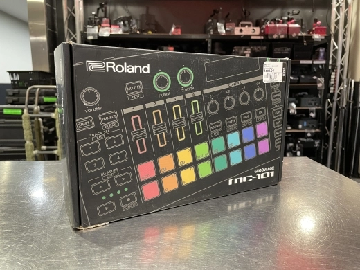 Roland - MC-101 2