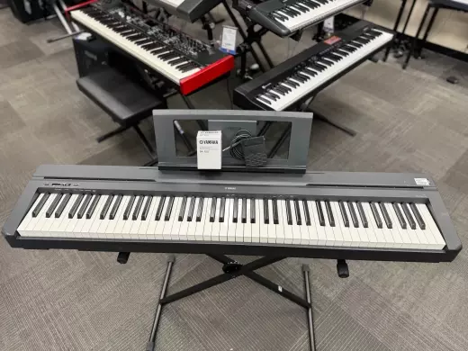 Yamaha - P45 B