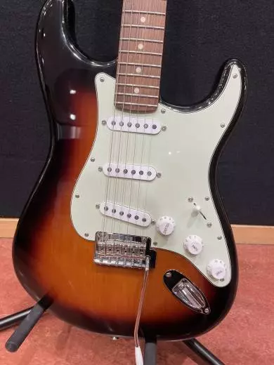 Fender - 014-4593-500 2
