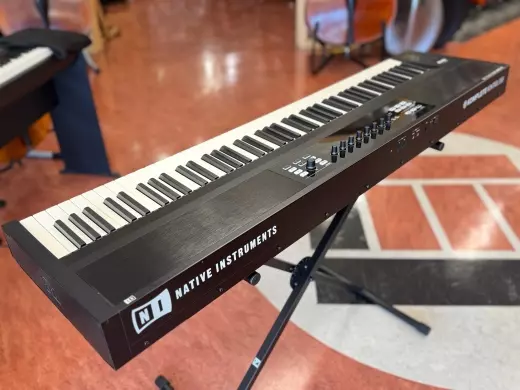 Native Instruments - KONTROL S88 2