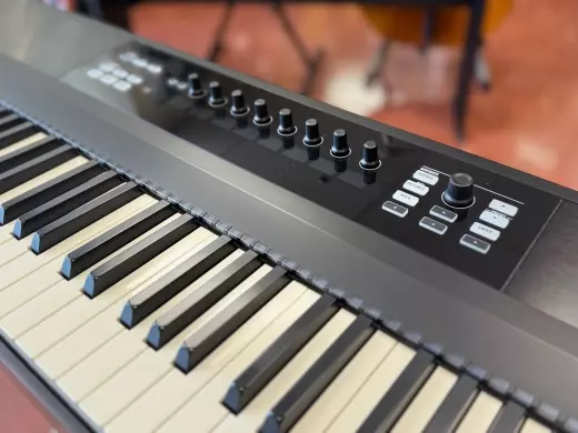 Native Instruments - KONTROL S88 2
