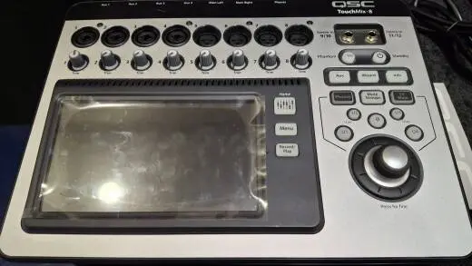 QSC - TOUCHMIX-8