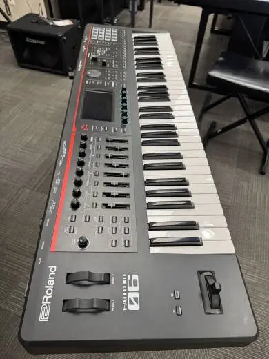 Roland - FANTOM-06 2