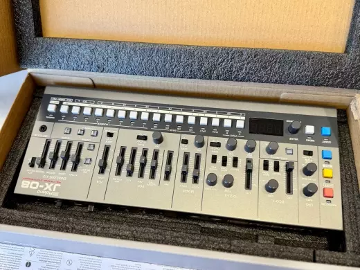 Roland - JX-08 2
