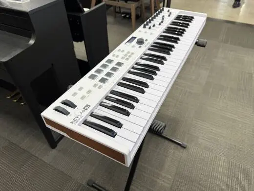 Arturia - KEYLAB ESSE 61 2
