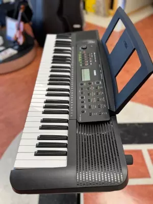 Yamaha - PSRE283 2