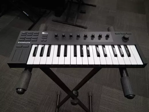 Native Instruments - M-32