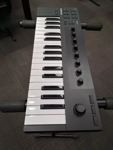 Native Instruments - M-32 2