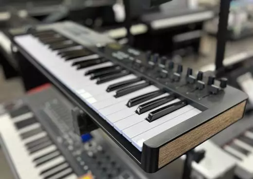Store Special Product - Arturia - KEYLABES49MK3-B