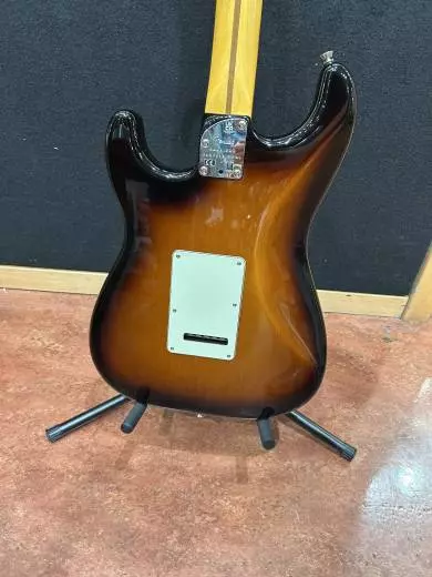 Fender - 011-3900-803 2