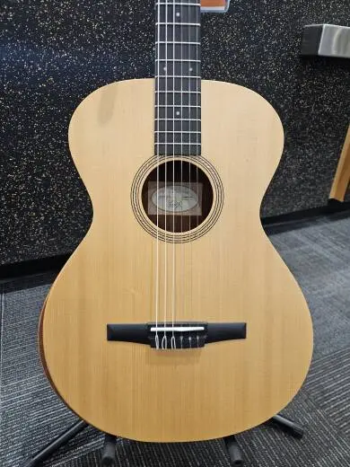 Taylor Guitars - ACADEMY 12E-NV2