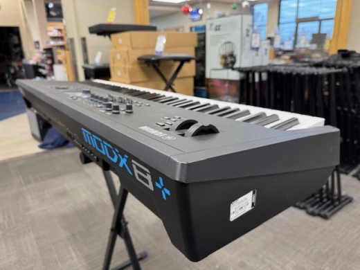 Store Special Product - Yamaha - MODX8+