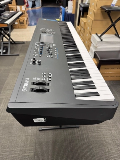 Yamaha - MODX8+ 5