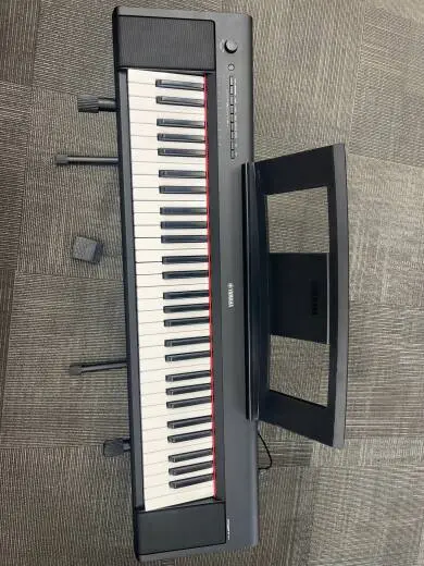 Yamaha - NP15 B