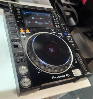 Pioneer - CDJ-2000NXS2 2