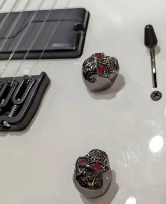 JACKSON PRO MODERN DK MS HT6 SNOW WHITE 2