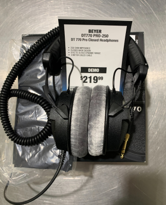 Beyerdynamic - DT 770 Pro Closed Headphones
